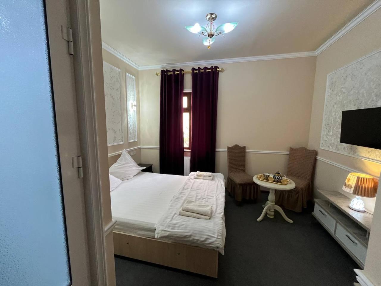 Hotel Aisha Samarkand Esterno foto